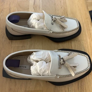Eytys ( Style Rio) creme vit  - Storlek 38 och passa in också för storlek 39, helt nya loafer skor, har aldrig använt de. 