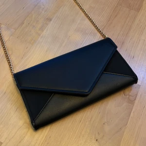 Gullig liten axelremsväska  - Supersöt axelremsväska som inte kommer till användning✨