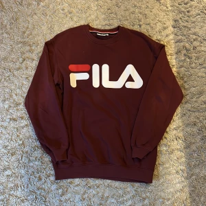 Fila tröja - Jätte fin tröja från FILA😊. Använd få gånger, i bra skick🎀