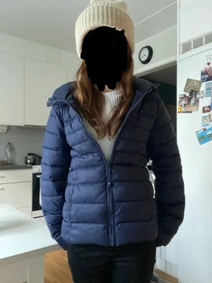 Mörkblå vinterjacka - Mörkblå vinterjacka🫶🏼