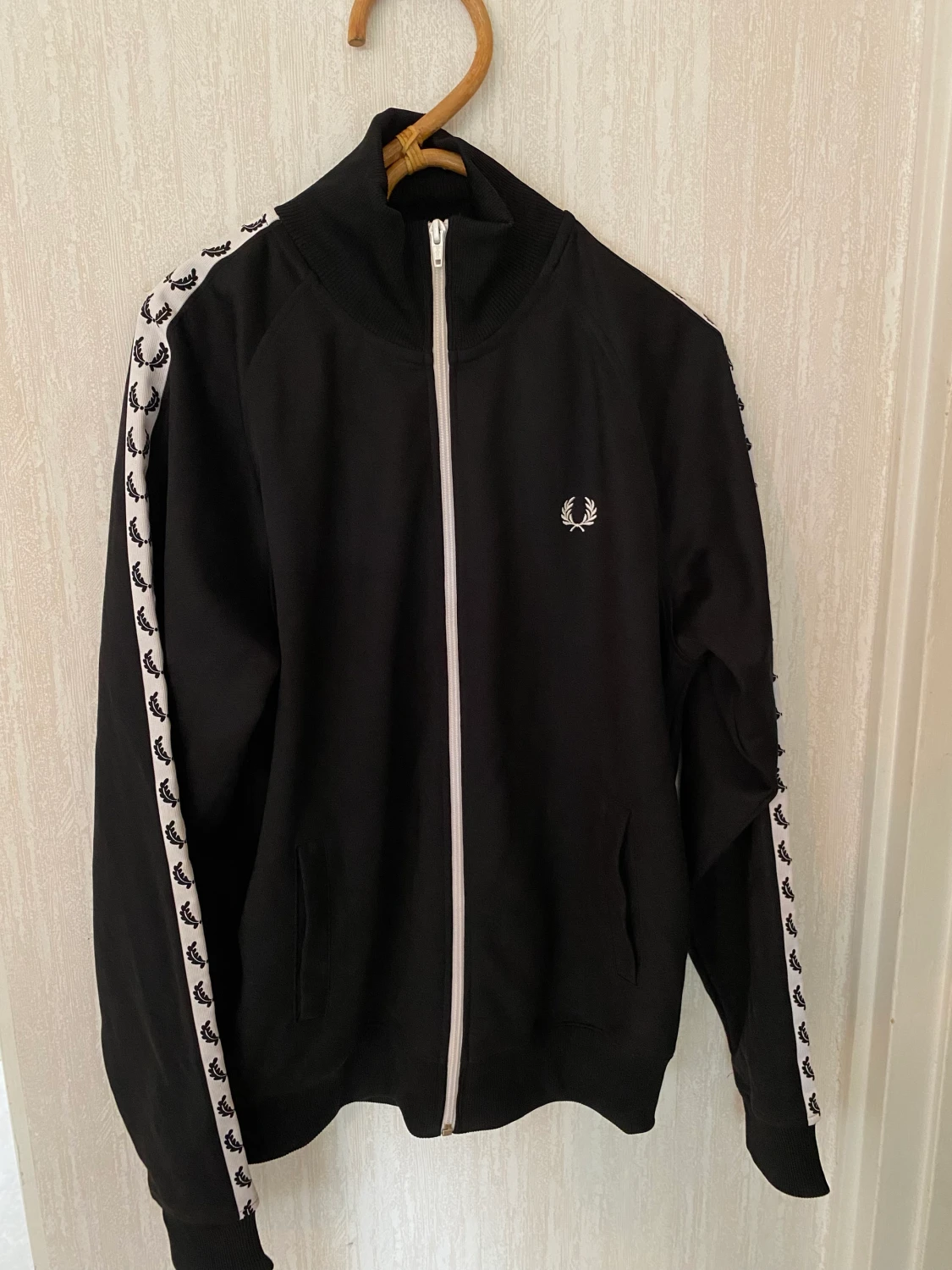 Fred Perry tröja 