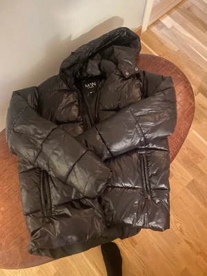 Vinterjacka  - Medium man  Blank svart 