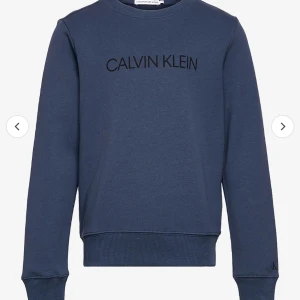 Calvin klein tröja - Bra skick. Kommer inte till användning längre. Nypris 700 mitt pris 120