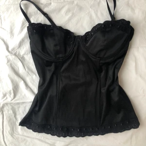 Korsettopp - En jättefin korsettopp