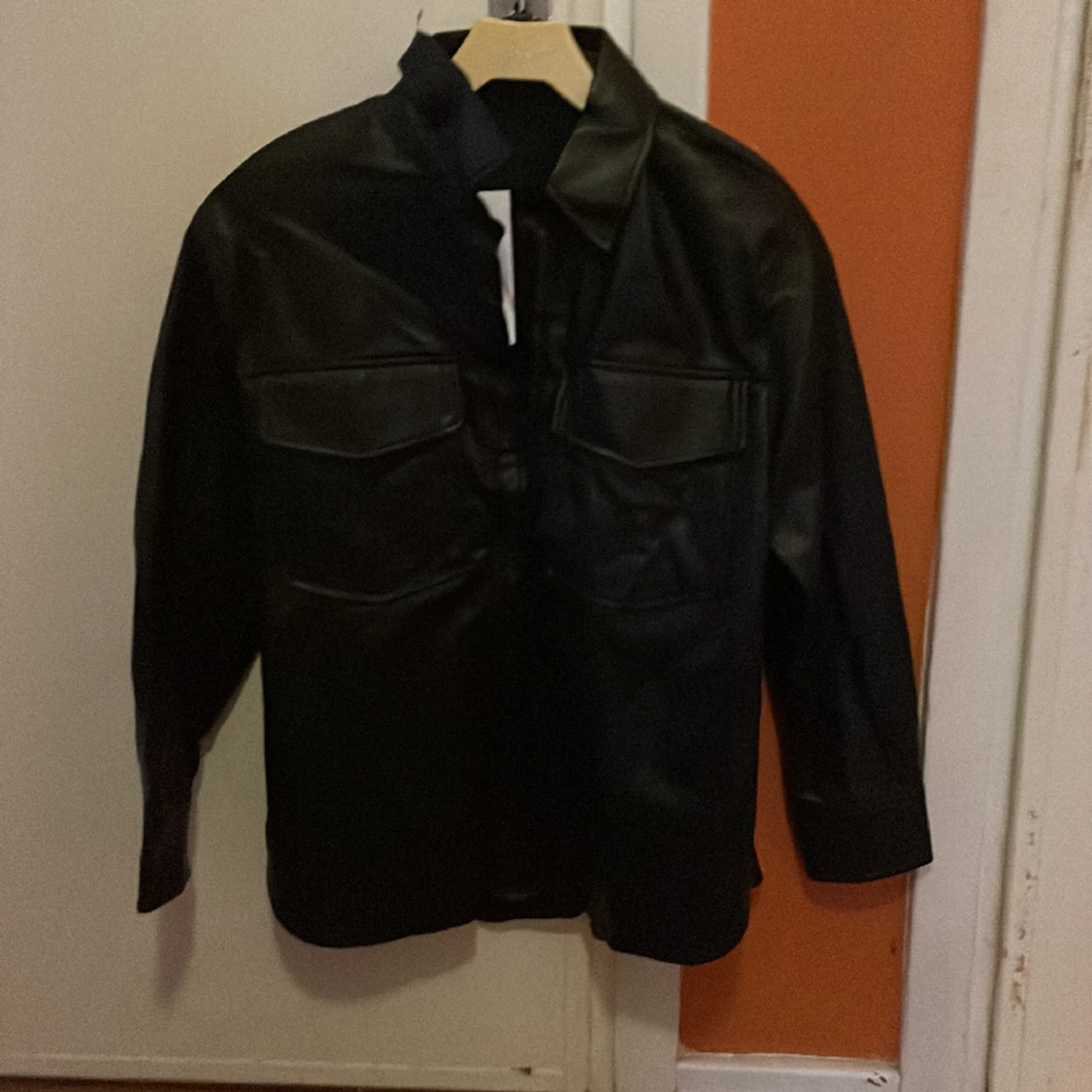 Zara FAKE skinnjacka