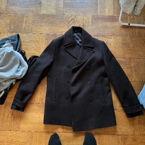 Snygg rock Strl S - Snygg svart rock i storleken Small.