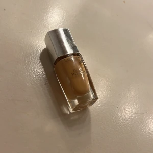 Lancome - Foundation/primer från Lancome med spf 15❤️🤗Aldig använd så i fint skick😘03