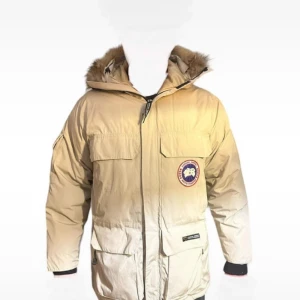 Canada Goose Parka Winter Jacket  size M Oversize looks like L  - Canada Goose Parka Winter Jacket  size M Oversize looks like L. Old model but looks like new.  