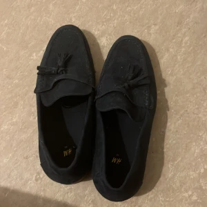 H&M skor - Lite smutsiga.