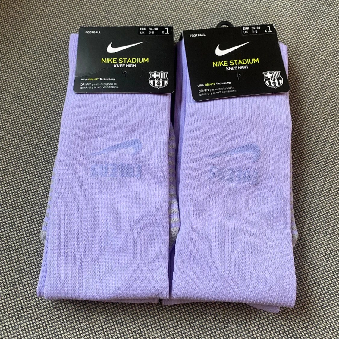 2 pack Nike stadium fotbollsstrumpor FC Barcelona