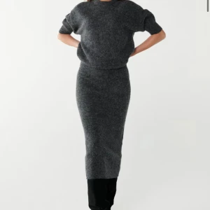 Twist and tango set  - Slutsålt twist and tango set Tröja st L Kjol st M 