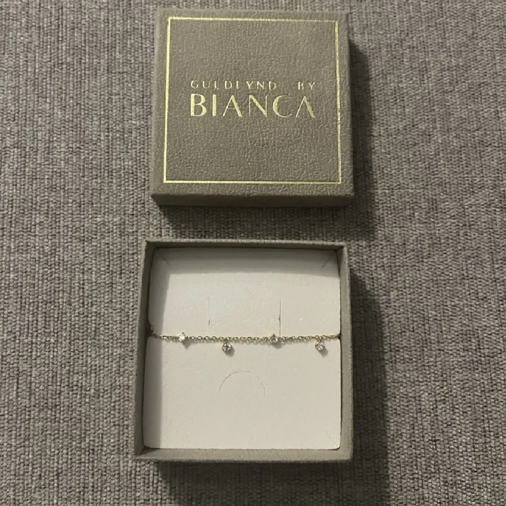 Armband från Bianca Ingrossos guldfyndkollektion, är som nytt . Accessoarer.