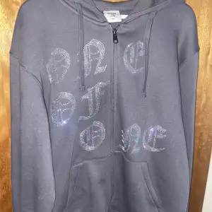 Oneofone zip hoodie som inte kommer till användning, använd sparsamt 