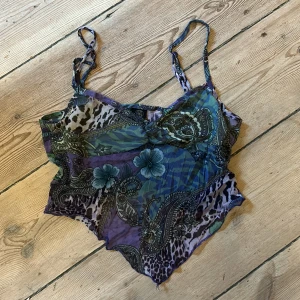 Urban outfitters topp  - Inga defekter, som ny. Funkar XS-M