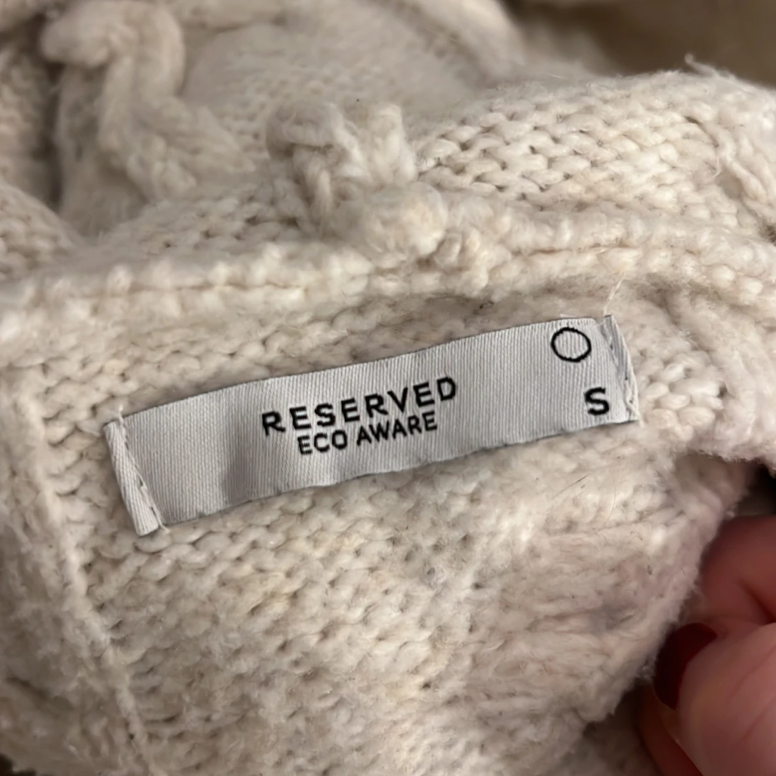 Stickad vit tröja - 90