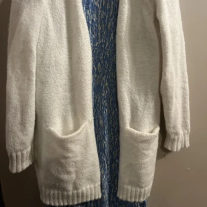 Kofta  - Fin kofta som Bara hänger in garderoben! Står xl men är som En L