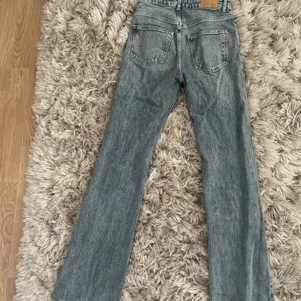 Jätte fina jeans, nästan aldrig använda.. Jeans & Byxor.