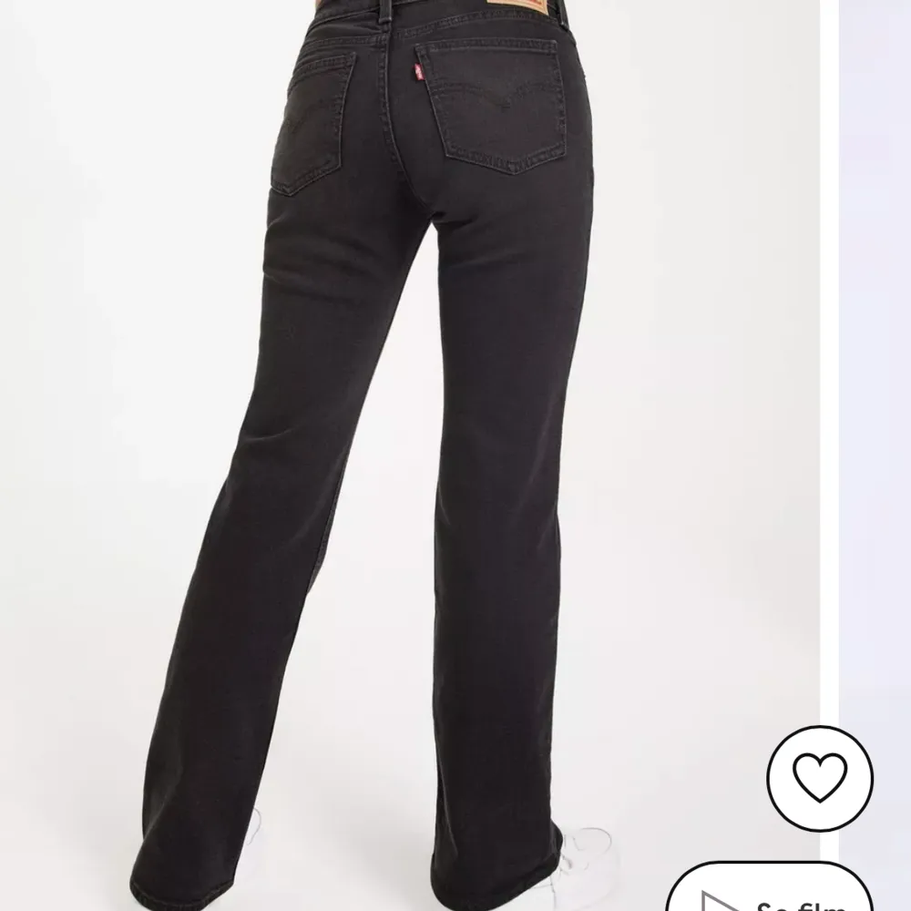 Levi’s jeans - superlow bootcut. Lågmidjade. Inte använda mycket.. Jeans & Byxor.
