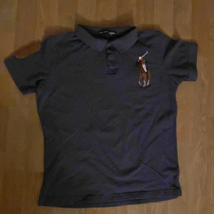 Polo ralph lauren piké - Storlek XXL för barn, och sitter som S! Bra skick!