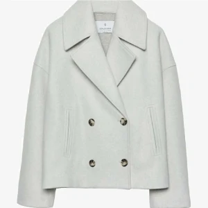 Kappa - Kappa ifrån dalande. Använd några få gånger så i jättebra skick. Nypris 559kr säljer för 350kr