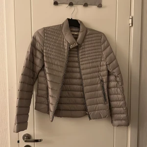 Dunjacka - Dunjacka från mango Storlek xs 