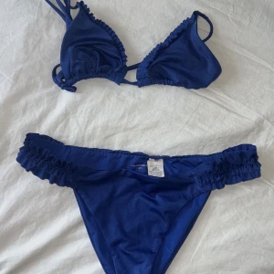 Blå calzedonia cobey bikini 🦋🐠 - Helt i toppskick med lapp kvar ibak, inga defekter👍🏼☀️ 
