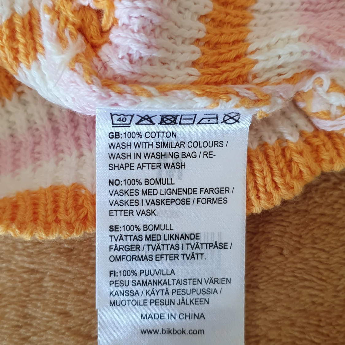 En fin crop top från bikbok för 100kr - 91