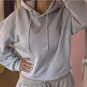 Hoodie - så skön ljusblå hoodie från lager 157 🤍 OBS är lite nopprig