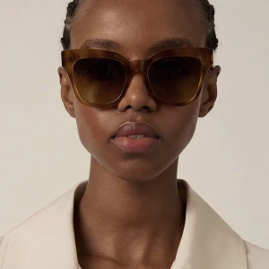 Chimi - Säljer mina så fina chimis i färgen havanna, storlek 07 då de inte kommer till användning. Skriv för fler egna bilder eller om ni undrar nåt😘dom e knappt använda o har låda och fodral kvar! Priset kan diskuteras