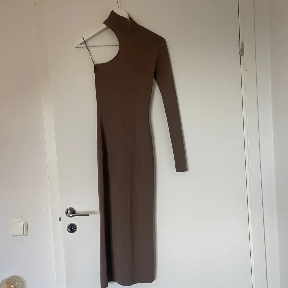 Brun långklänning  - 90