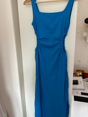 Klänning från chiquelle - Jättefin klänning från chiquelle. Knappt använd. Nypris:479 