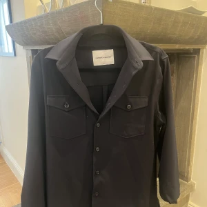 Shaping new tomorrow overshirt  - 250  