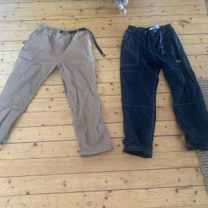 ButterGoods byxor - Brun byxa 200kr storlek 32 Svart byxa 200kr storlek 32 Båda 300kr