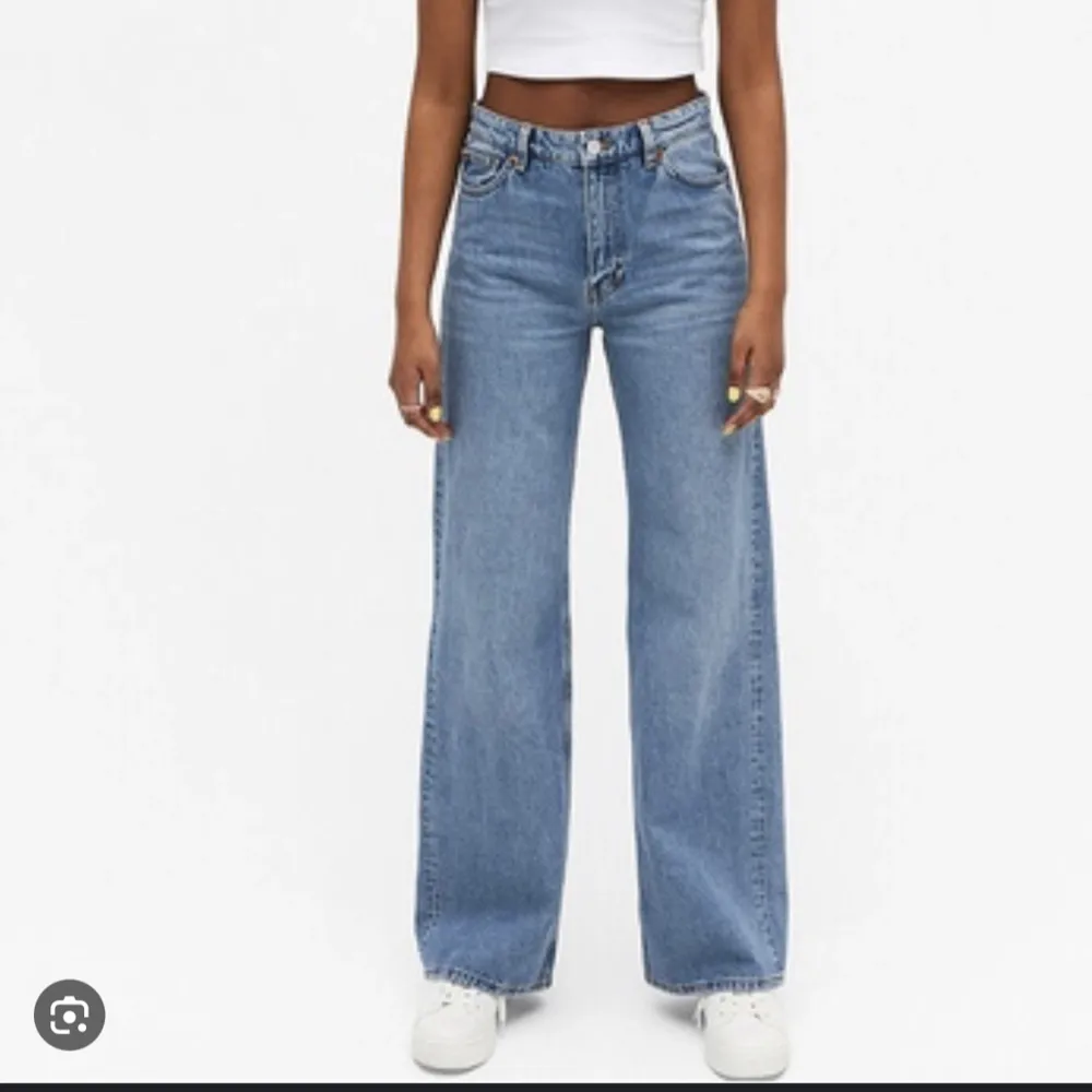 Raka Monki jeans i ny skick, har för många jeans . Jeans & Byxor.