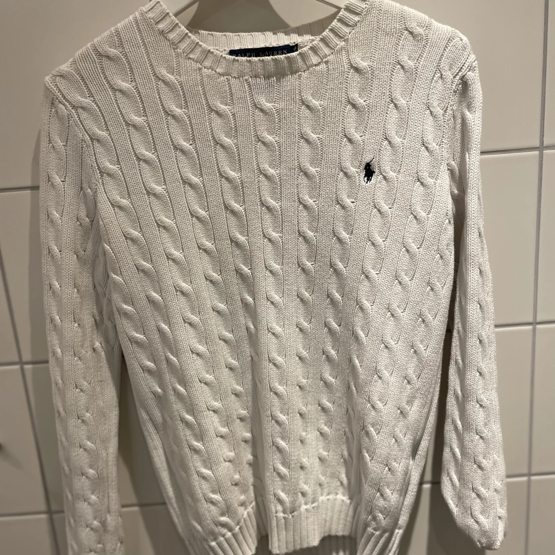 Kabelstickad tröja från RL