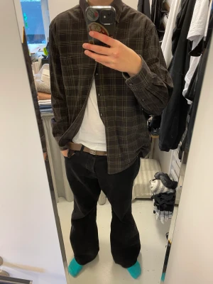 Brun rutig skjorta - Supersnygg vintage brun skjorta. As bra skick.