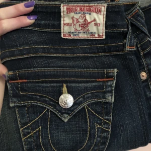 True religion jeans - Lågmidjade och bootcut True religion jeans. Lite långa på mig som är 167. Bra skick. Har startat en budgivning då det vart många intresserade!💓(tryck inte på köp nu)