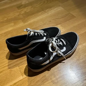 Vans skor  - Vans skor i fint skick.   Storlek 39 