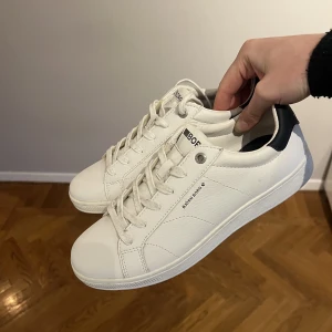 Björn Borg skor storlek 40 - Nya Björn Borg sneakers; används bara en gång! Finns att hämta hos mig precis vid Liseberg :)