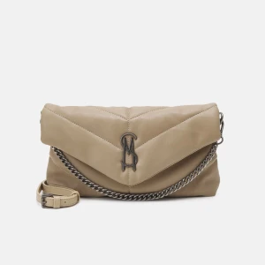 Steve Madden väska  - Skitsnygg nästintill defektfri. Finns en liten fläck på insidan men inget som syns. Nypris 900kr. Köp direkt för 400🩷det är okej att använda köp nu. Pris kan diskuteras 