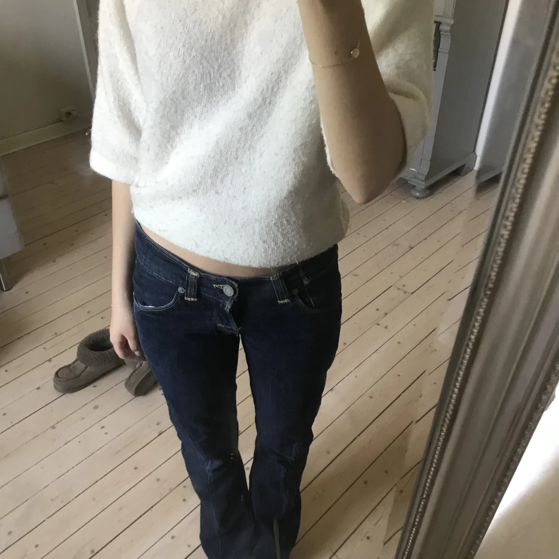 Mörkblå lowwaist jeans 