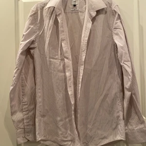 Skjorta - Skjorta använd ett fåtal gånger