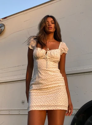 Princess polly klänning  - Perfekt sommarklänning💕🧸