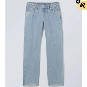 Arrow jeans - Säljer två par jeans ifrån weekday som är i dom färgerna ovan, säljer de eftersom de inte längre kommer till använding❤️(200kr st) kom privat för fler bilder😊