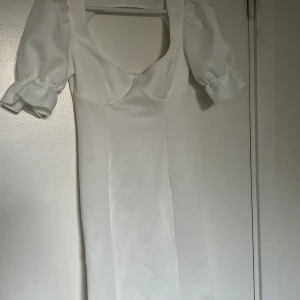 Studentklänning / vit klänning  - Testad 1 gång