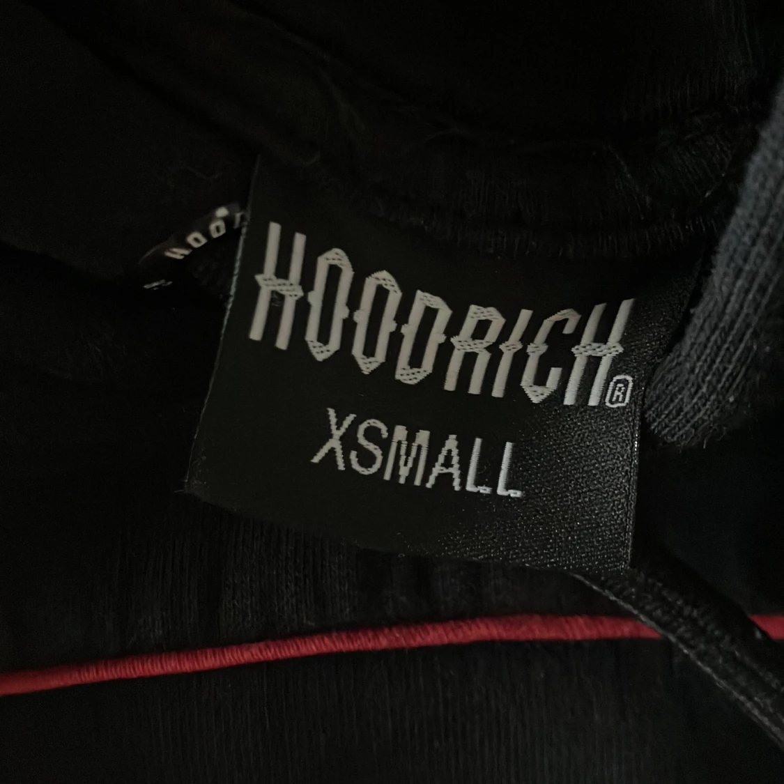 De är en skock tröja.Märke Hoodrich - 90