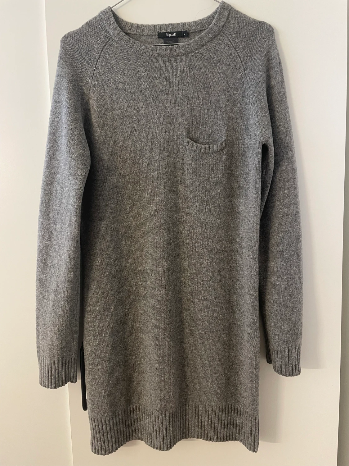 Mörk grå stickad klänning 