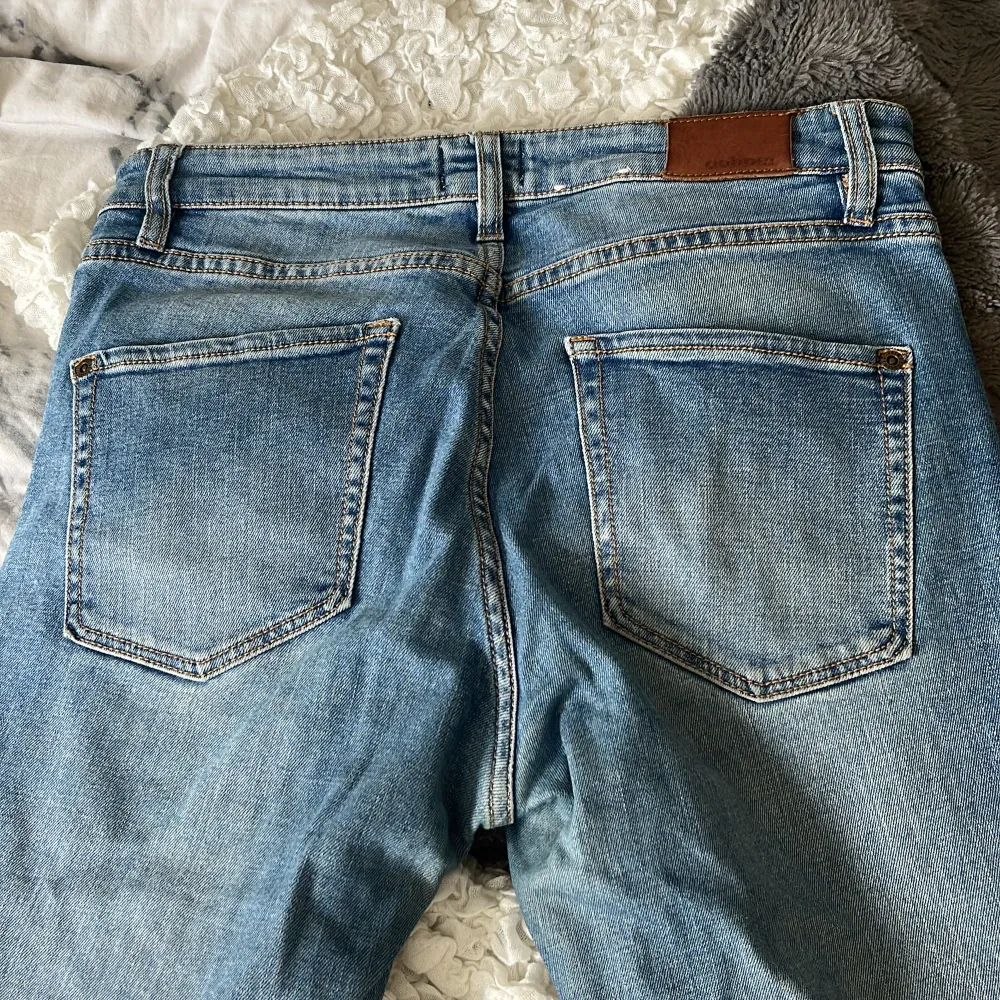 Ett par vanliga jeans som ändå är så snygga❤️❤️❤️10/10. Jeans & Byxor.