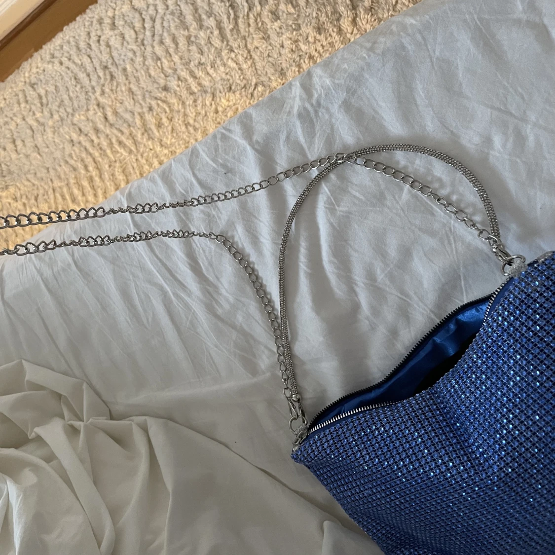 Glittrig väska  - 91