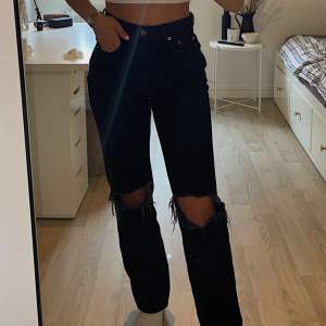 Gina Tricot jeans i storlek 34. I fint skick 🖤
